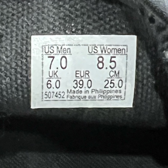 Vans Black Slip-On Shoes Size 7 Women’s/8 1/2 Men’s - Picture 4 of 9